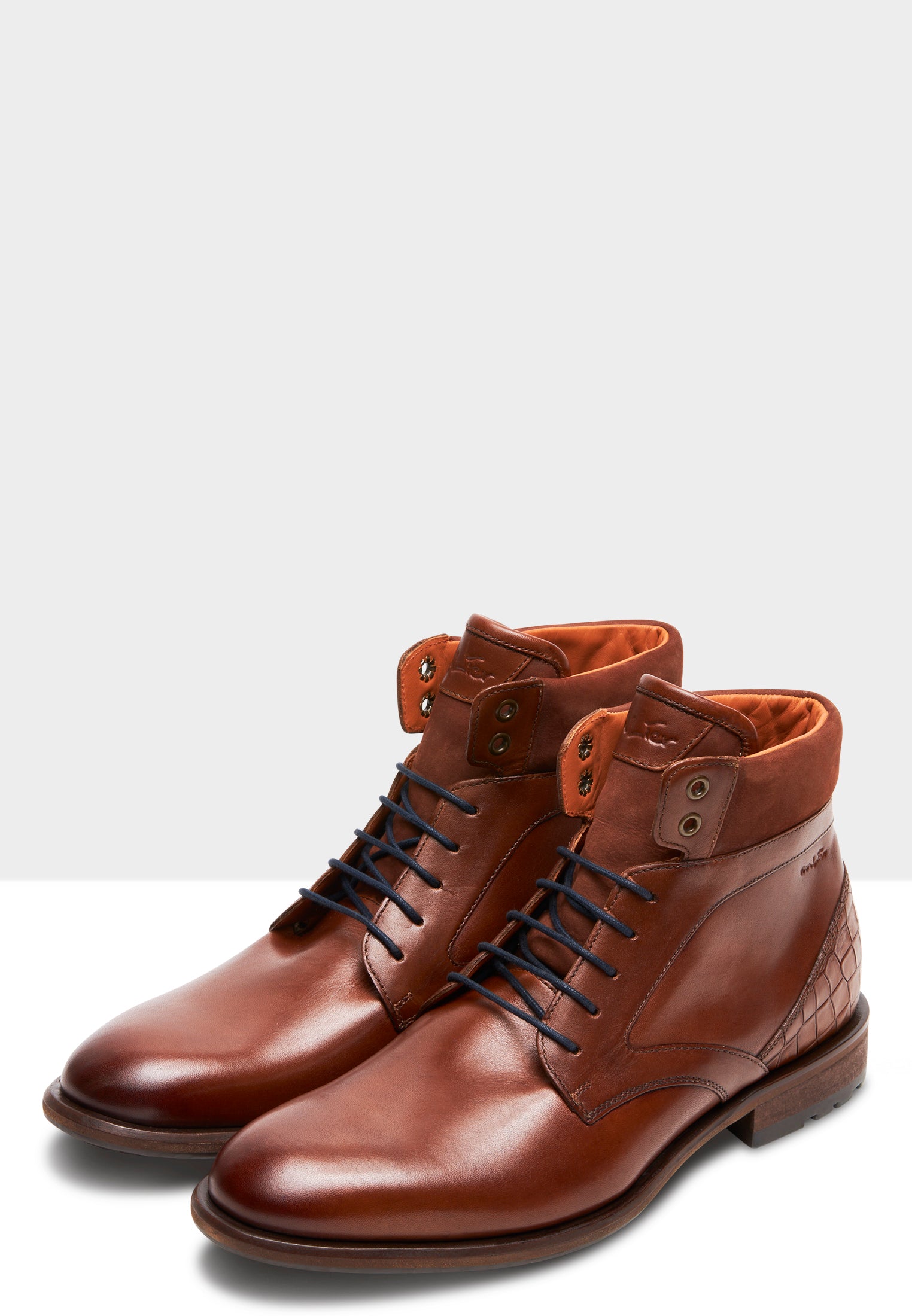 Cognac gladde leren Henry boot met fijne print