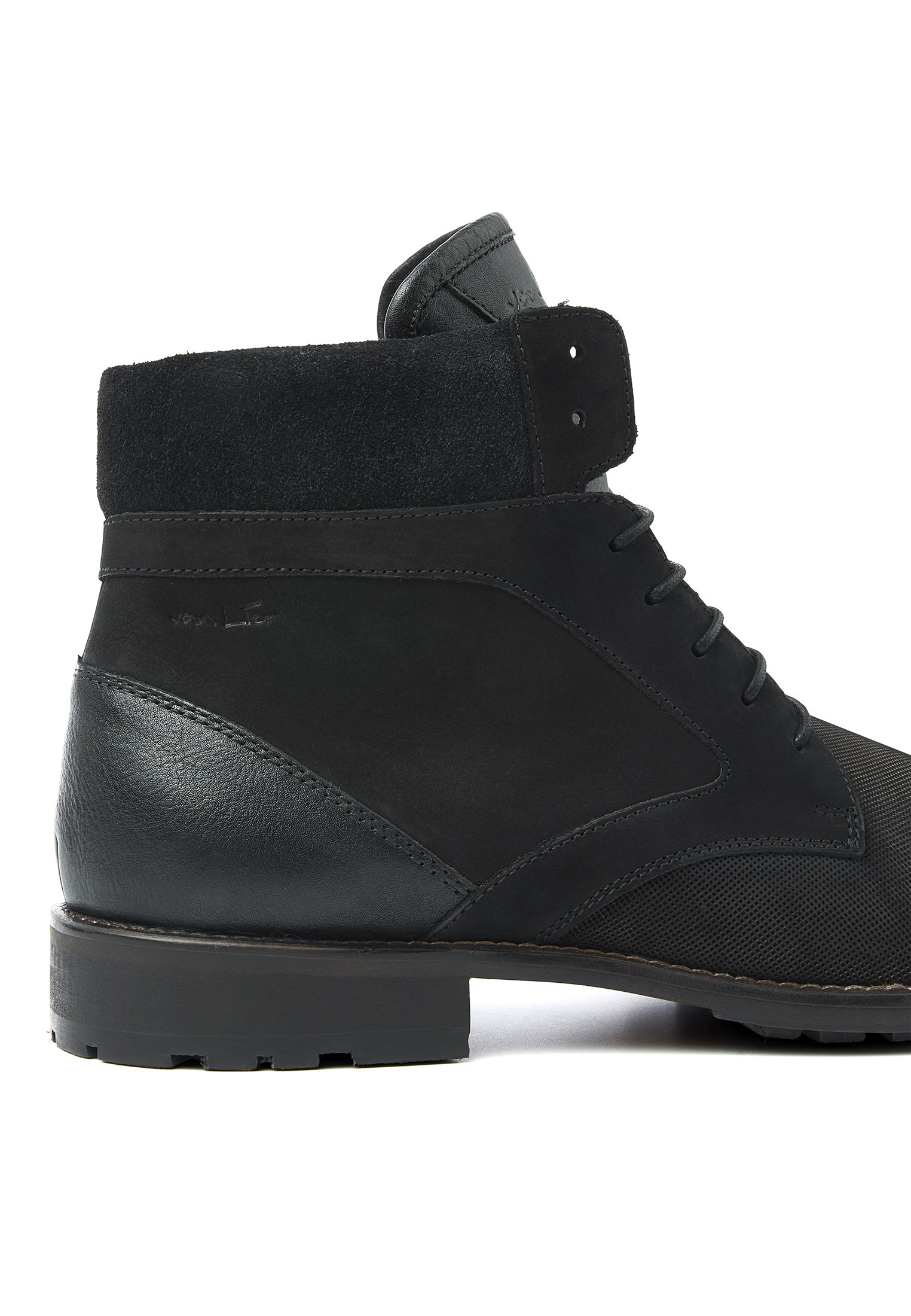 Schwarzer Nubuk Henry Boot