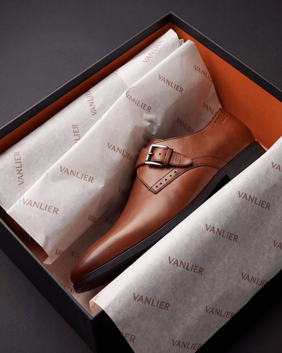 Cognac gladleren Portofino gespschoen – in de open schoenendoos