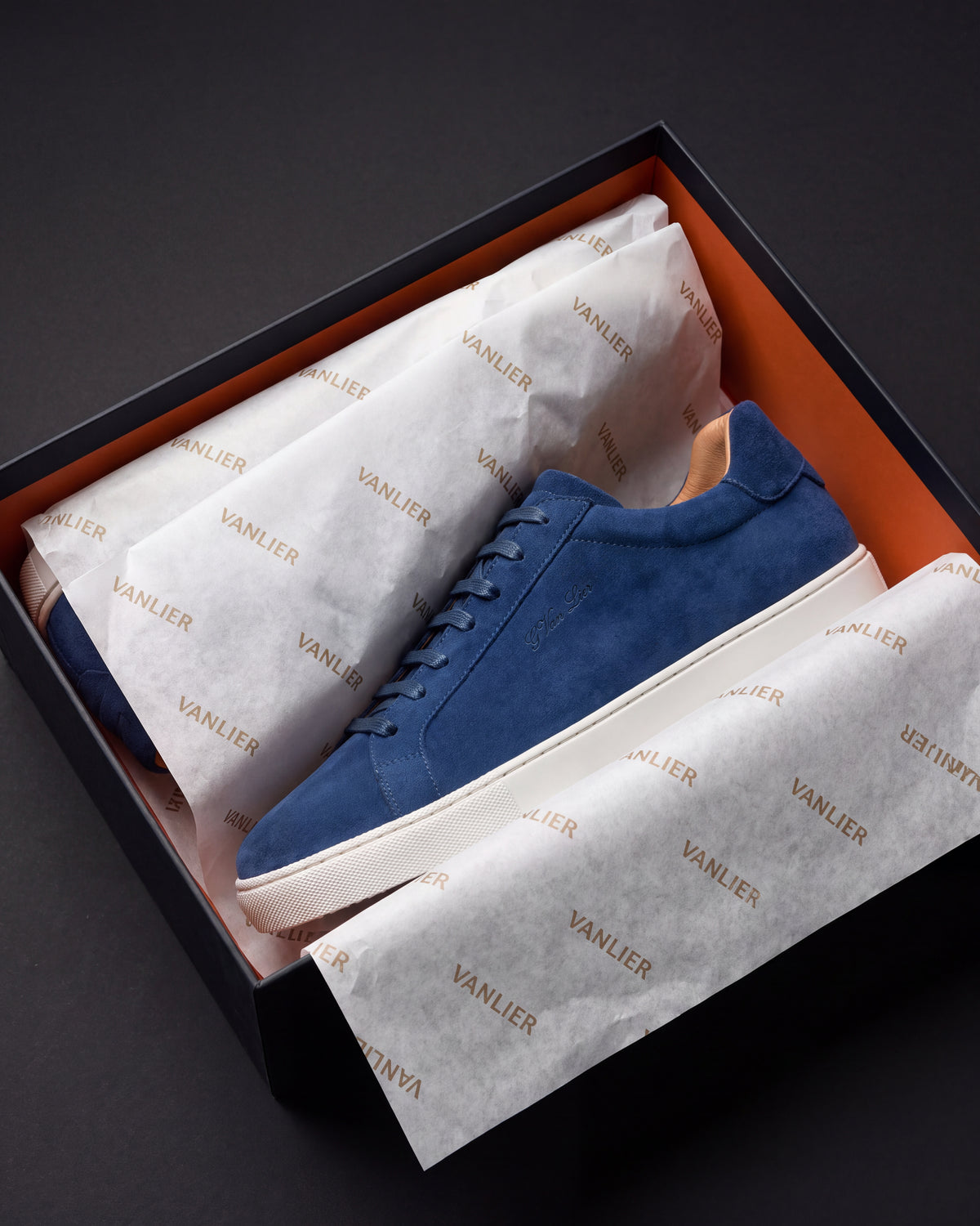 Blauw suède Napoli sneaker – in de doos met vloeipapier