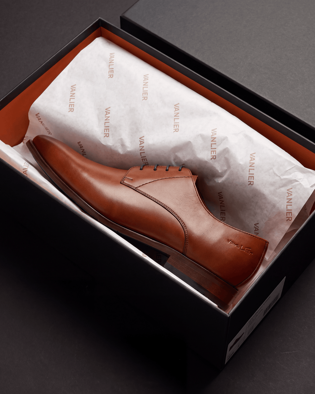 Cognac gladleren Egeus veterschoen – in de open schoenendoos