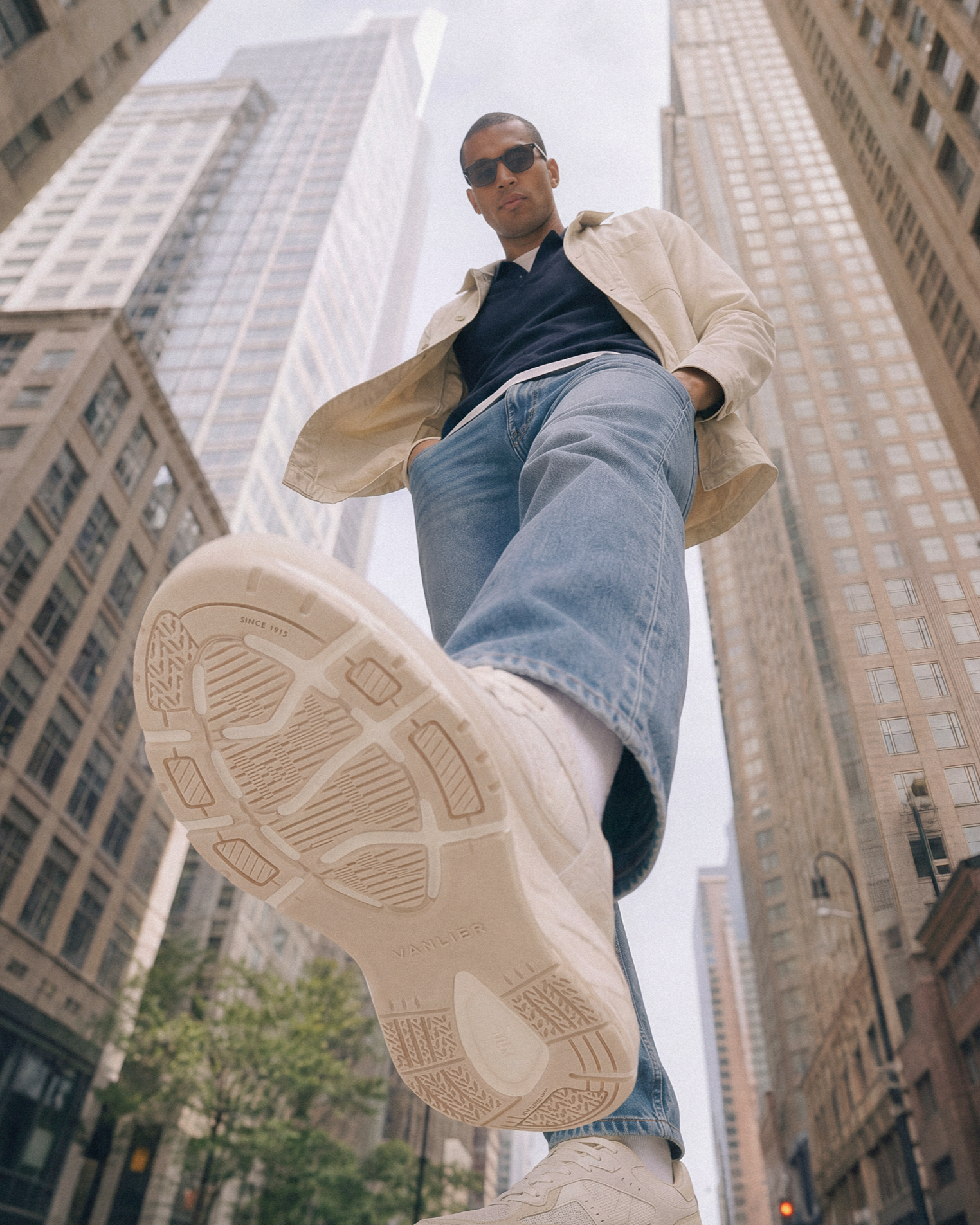 Beige Cosmos sneaker