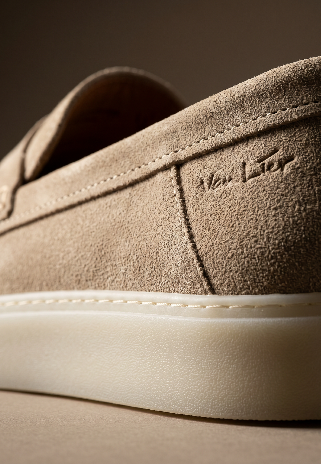 Beige suède Bari loafer