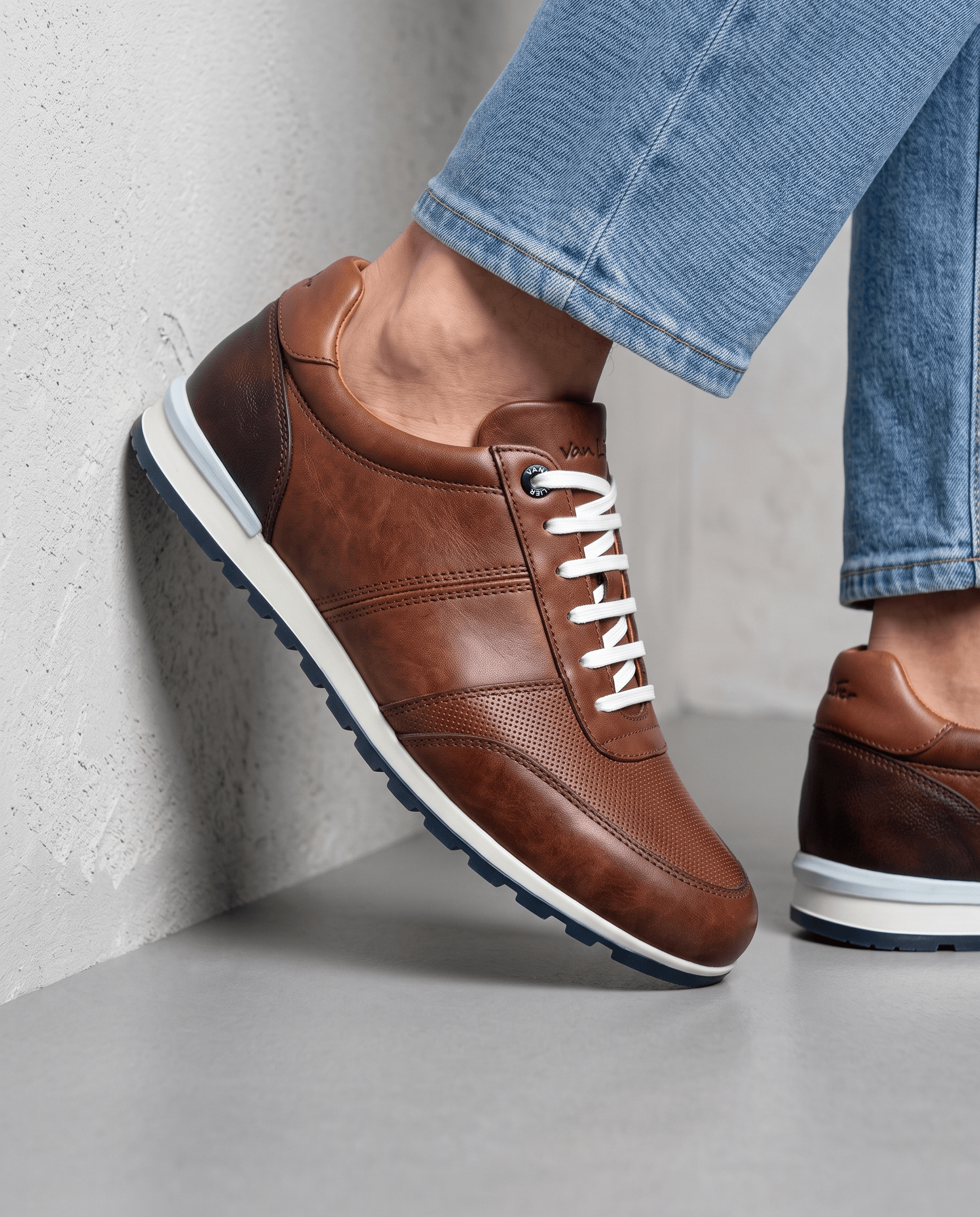 Heller cognacfarbener Glattleder-Sneaker Anzano