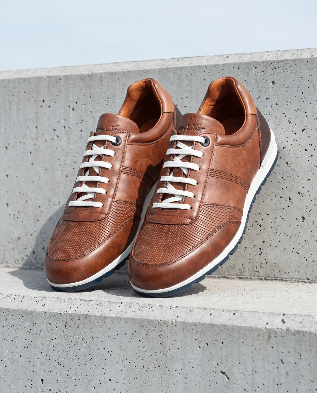 Heller cognacfarbener Glattleder-Sneaker Anzano