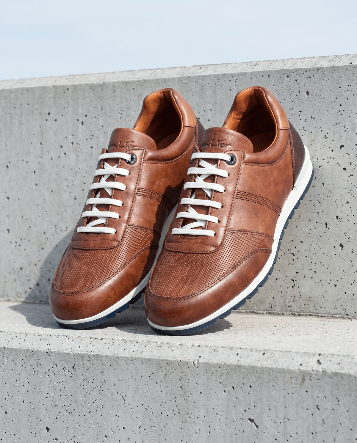 Heller cognacfarbener Glattleder-Sneaker Anzano