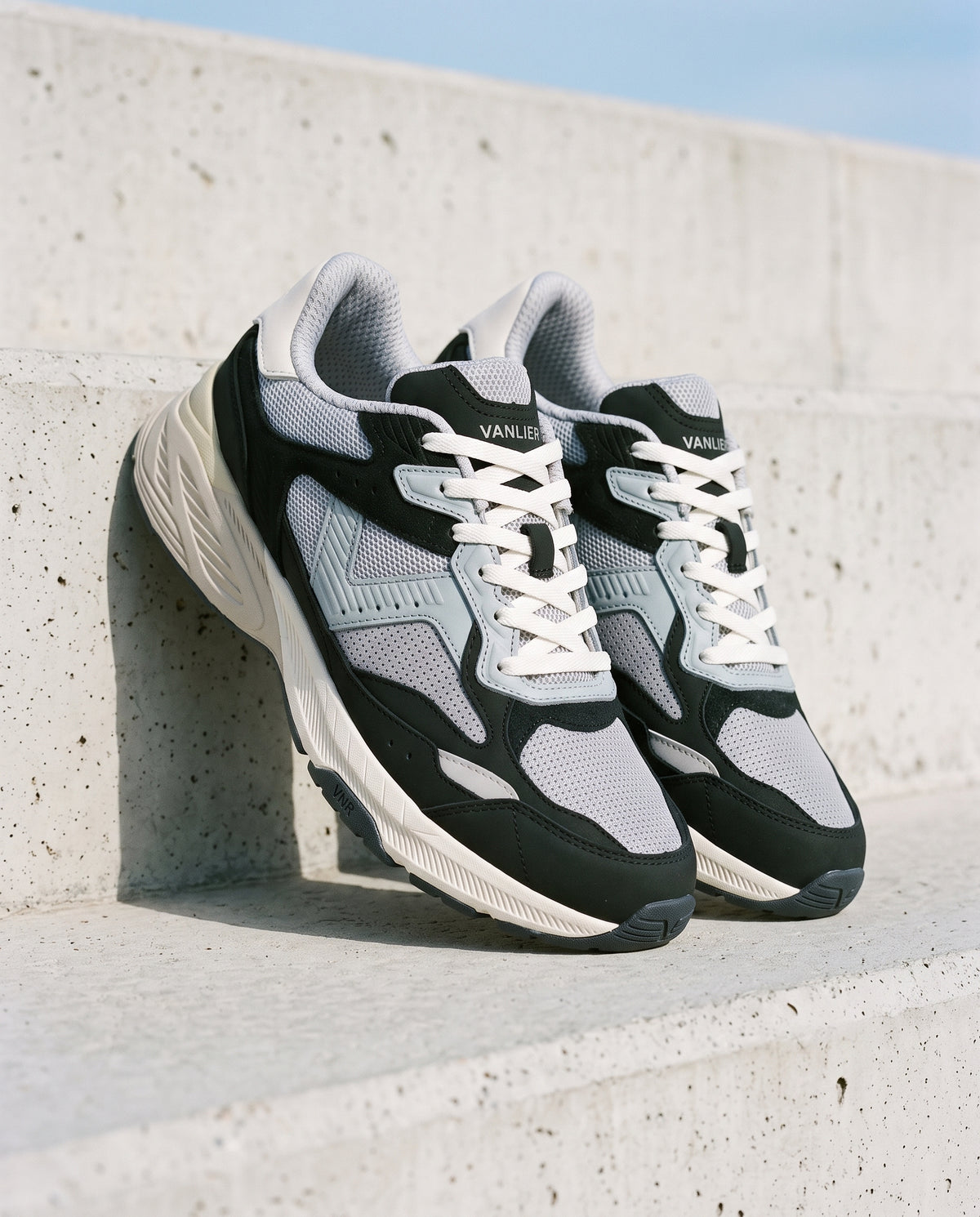 Zwart lichtgrijs combi Cosmos sneaker
