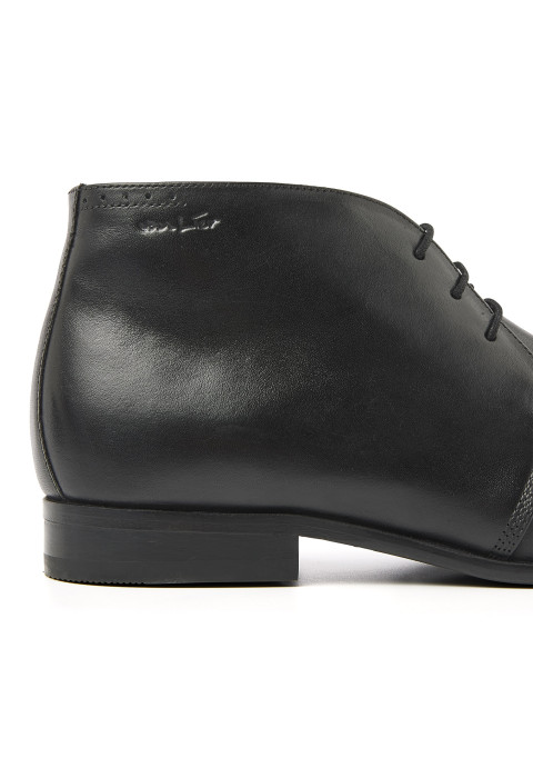 Rhodes Schnürschuhe aus schwarz Leder